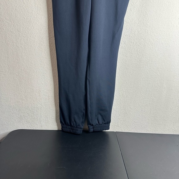 Girlfriend Collective scoop necked black jumper with pockets size XS NWT - Picture 4 of 7